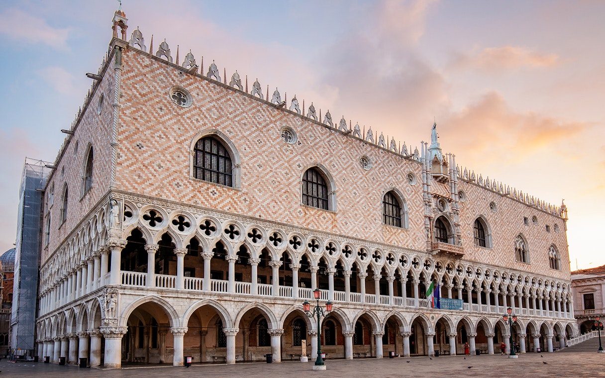 Doge's Palace in Venice at sunrise, part of the Venice Museums Pass.