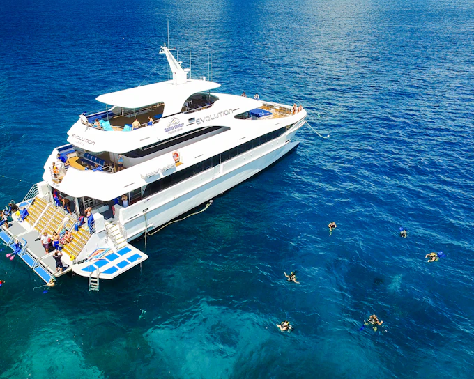 Cairns to Great Barrier Reef Full Day Cruise with Scenic Heli-Flight and Lunch