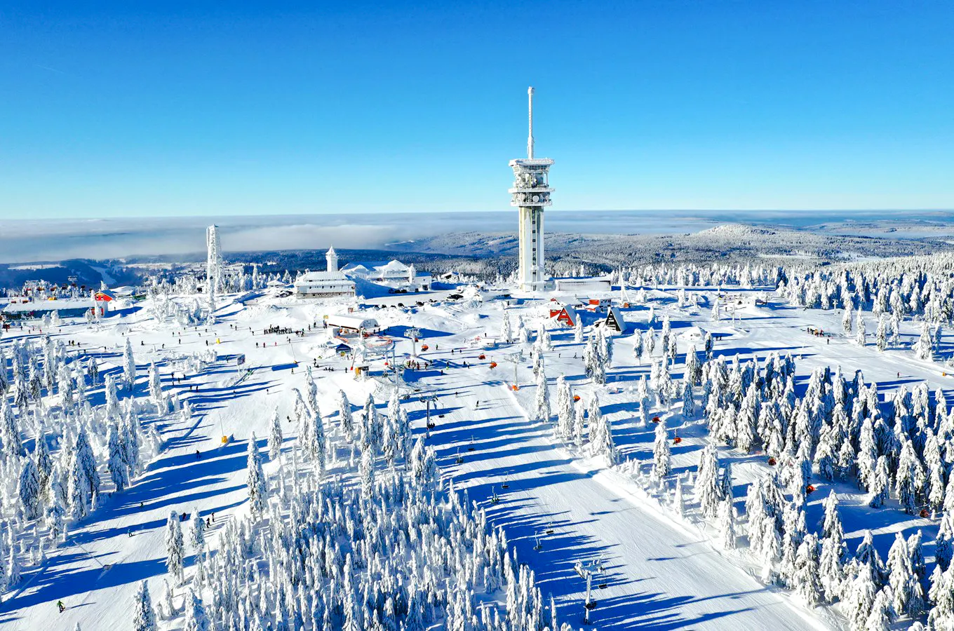 From Prague: Klínovec Ski Resort Day Trip with Ski Lesson, Ski Pass and Equipment