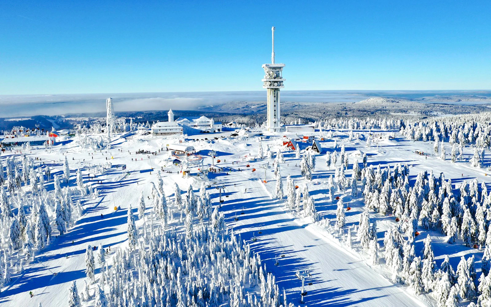 From Prague: Klínovec Ski Resort Day Trip with Ski Lesson, Ski Pass and Equipment