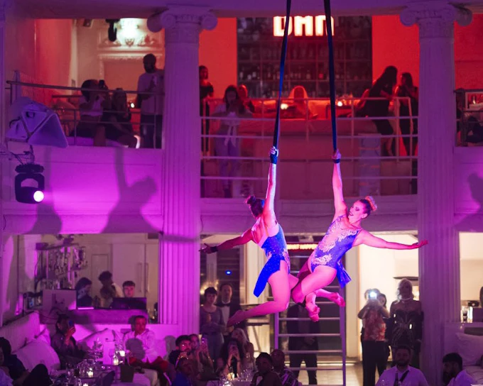 Amsterdam: Famous dinner show at Supper Restaurant