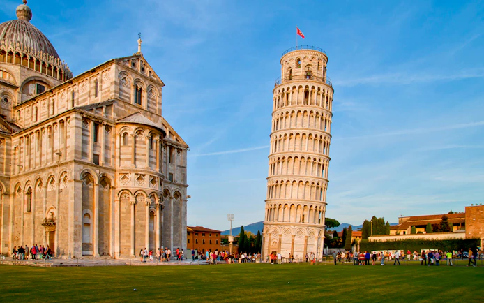 Leaning Tower of Pisa and Pisa Cathedral in Miracle Square, Pisa, Italy.