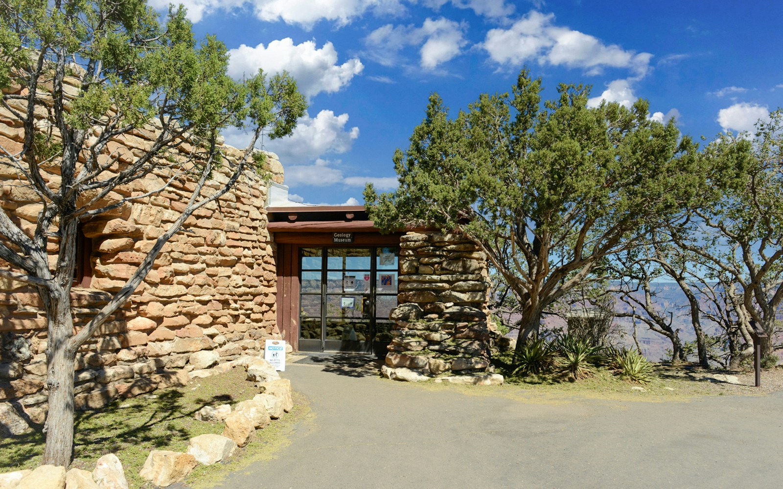 Yavapai Geology Museum, Grand Canyon, Arizona.