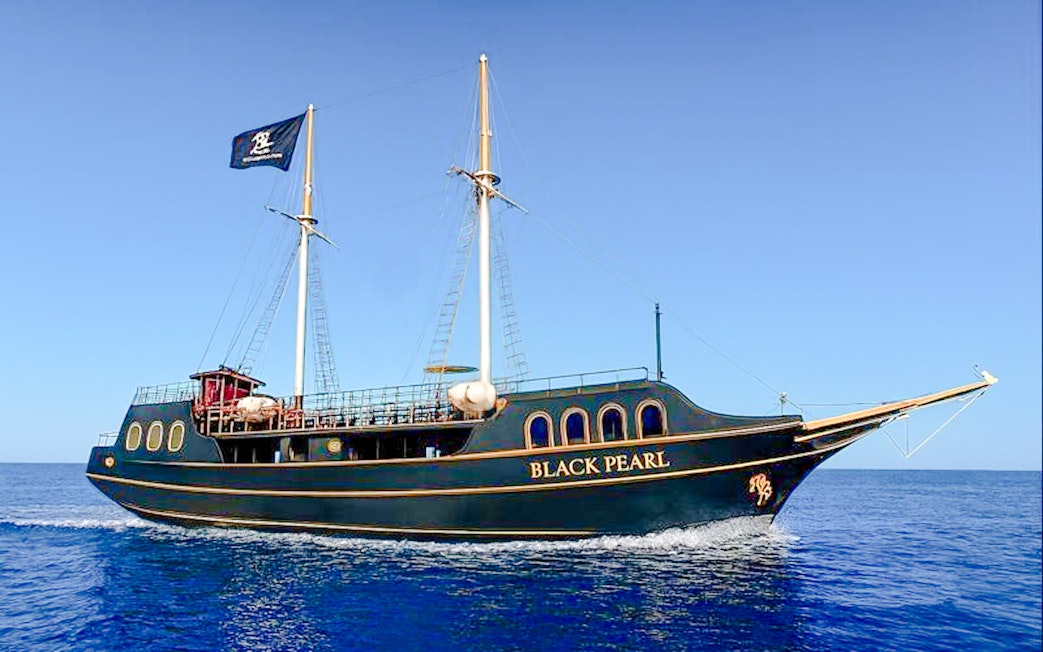 Pirate ship Black Pearl sailing on Souda Bay cruise.
