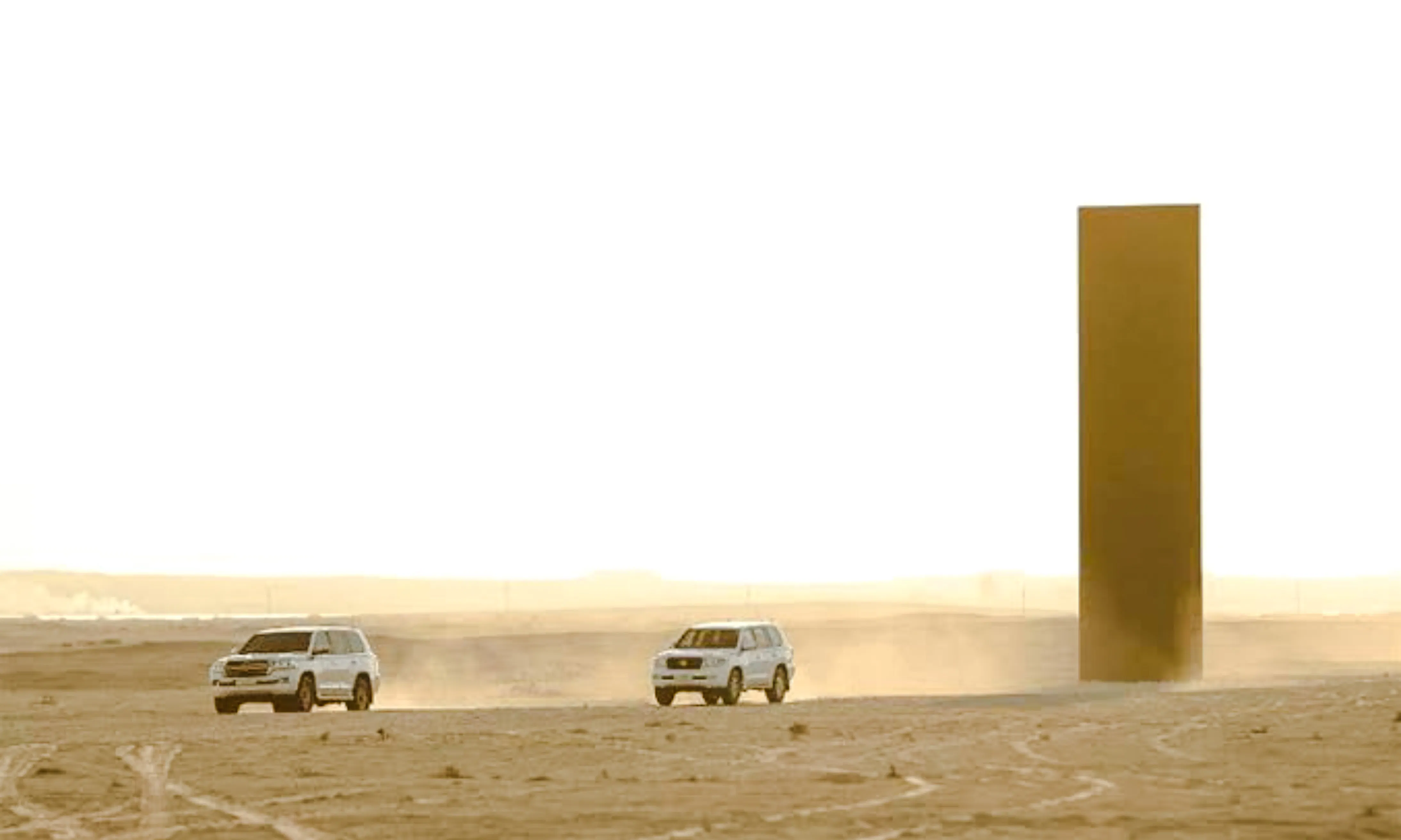 west qatar half-day private tour: zekreet fort, richard serra east-west/west-east & camel racetrack-2