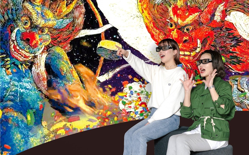 Visitors experiencing 3D art at Osaka Koji Kinutani Tenku Art Museum.