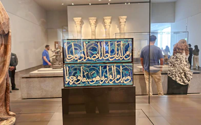 Abu Dhabi Private City Tour with Sheikh Zayed Grand Mosque and Louvre Abu Dhabi