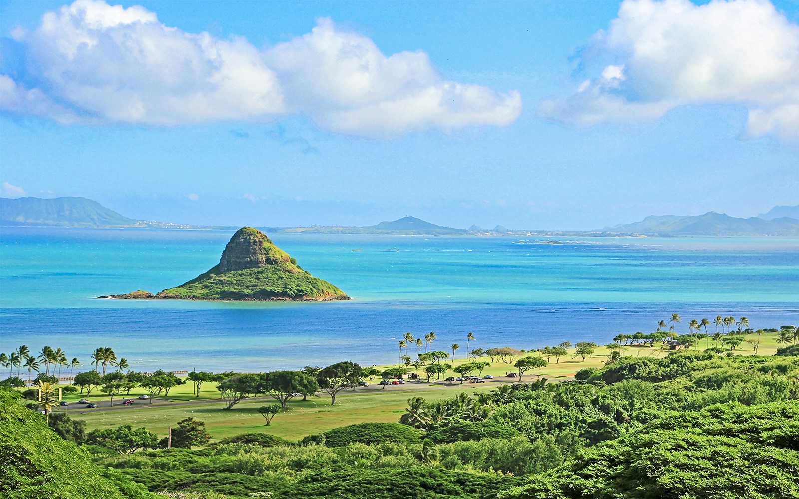 Chinaman's Hat on Kaneohe Bay, Oahu, Hawaii