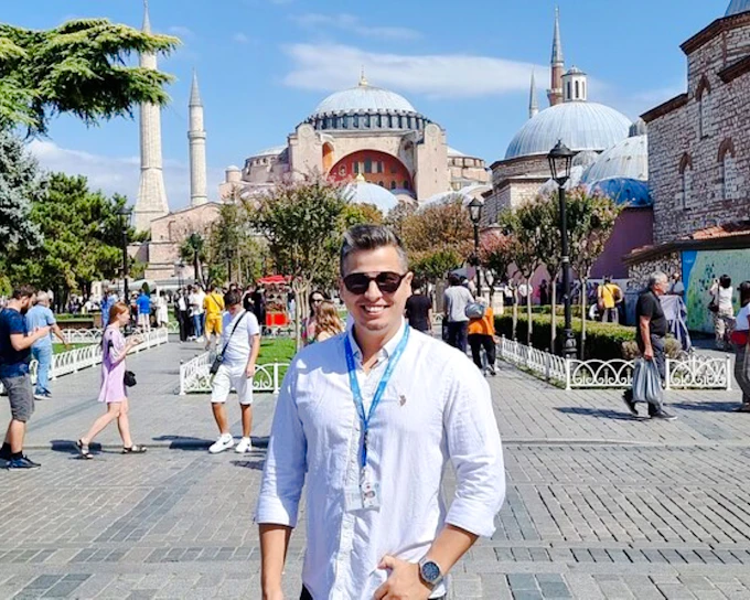 Istanbul Old City and Bosphorus Cruise Private Tour for Up to 12 with Topkapi Palace and Hagia Sophia