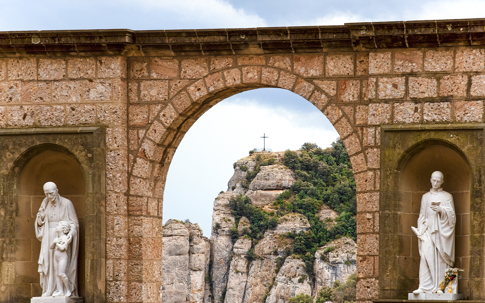 Drecera dels Tres Quarts (GR 96) – Three Quarters Shortcut