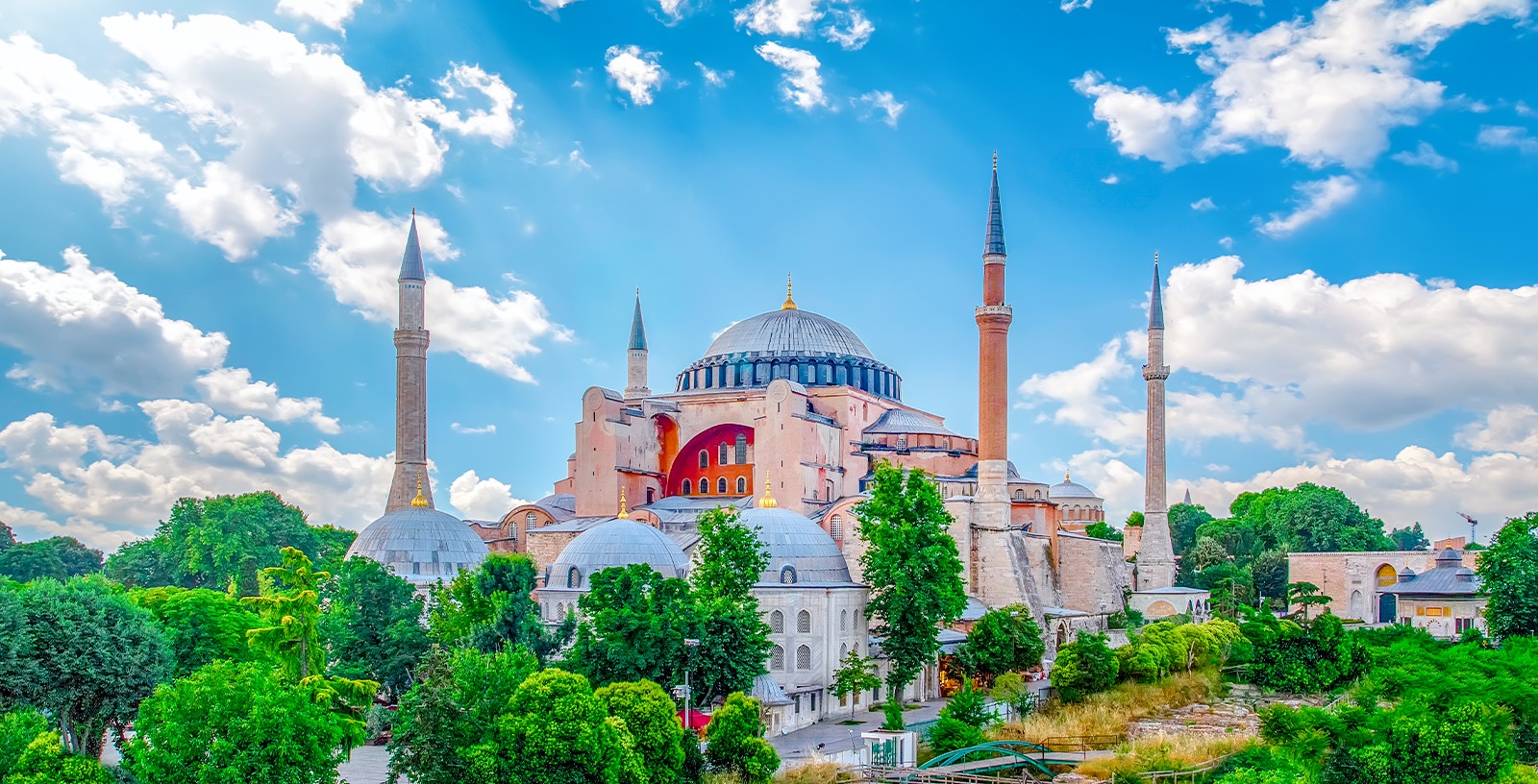 Explore the Majestic Hagia Sophia Dome in Istanbul