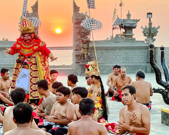 Uluwatu Karang Boma Cliff: Kecak & Fire Dance Show Tickets