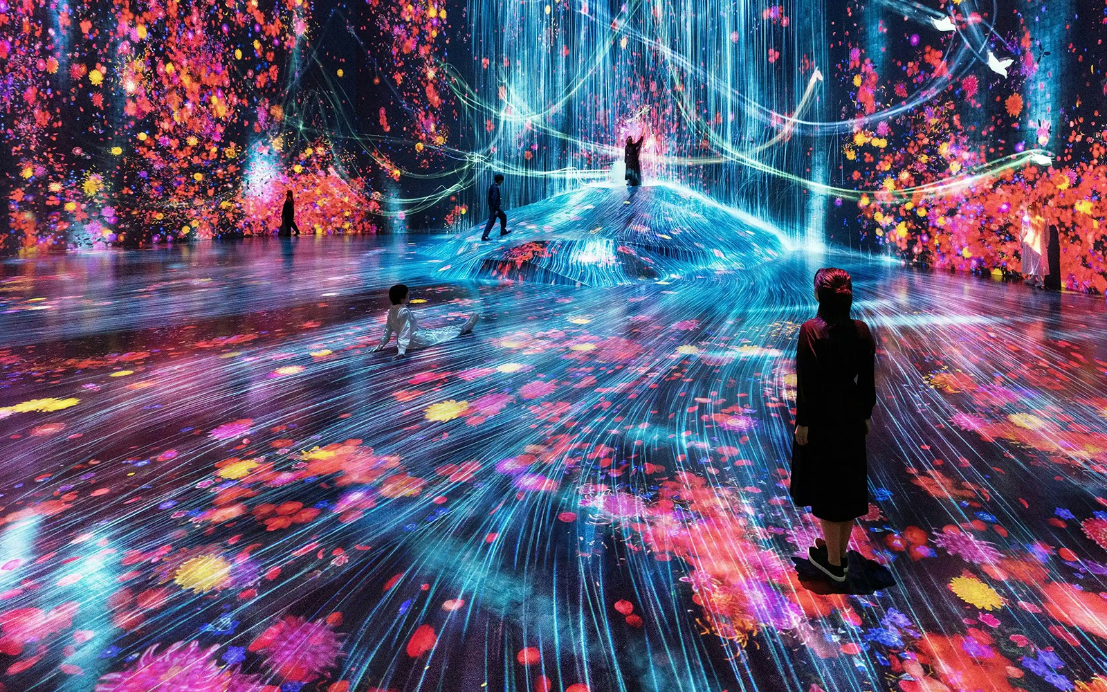 Neon Ribbon Pathway, teamLabs