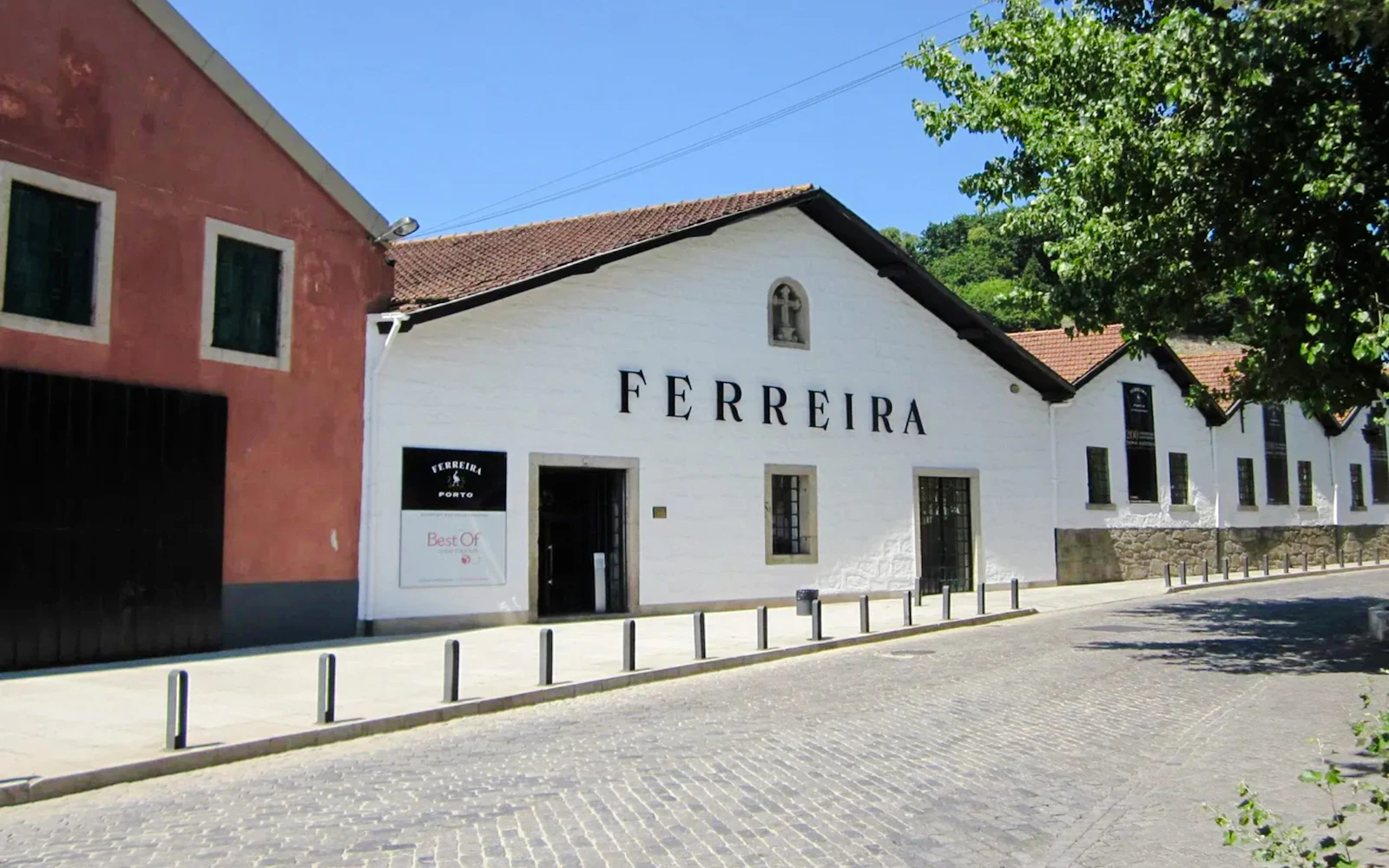 Porto: Ferreira Port Wine Cellar Guided Tour with Tasting