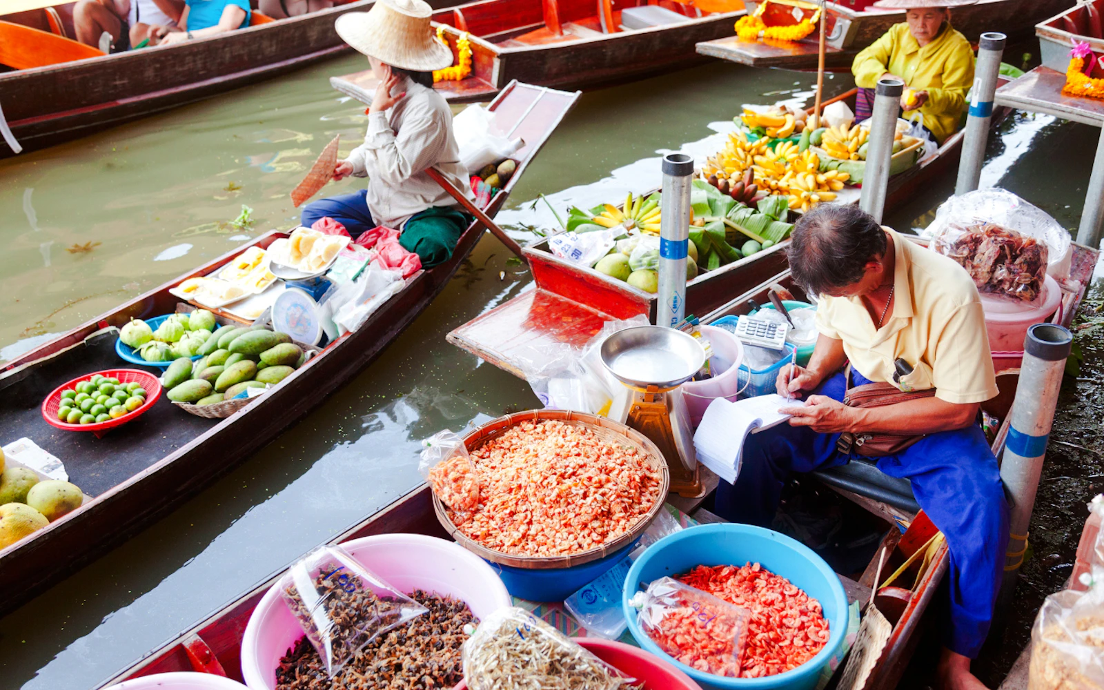 From Bangkok: Maeklong Railway Market, Damnoen Saduak Floating Market & Ayutthaya Small-Group Tour