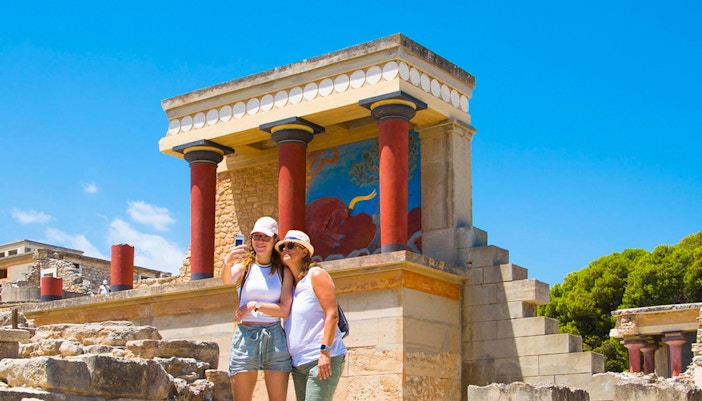 Knossos Palace opening hours