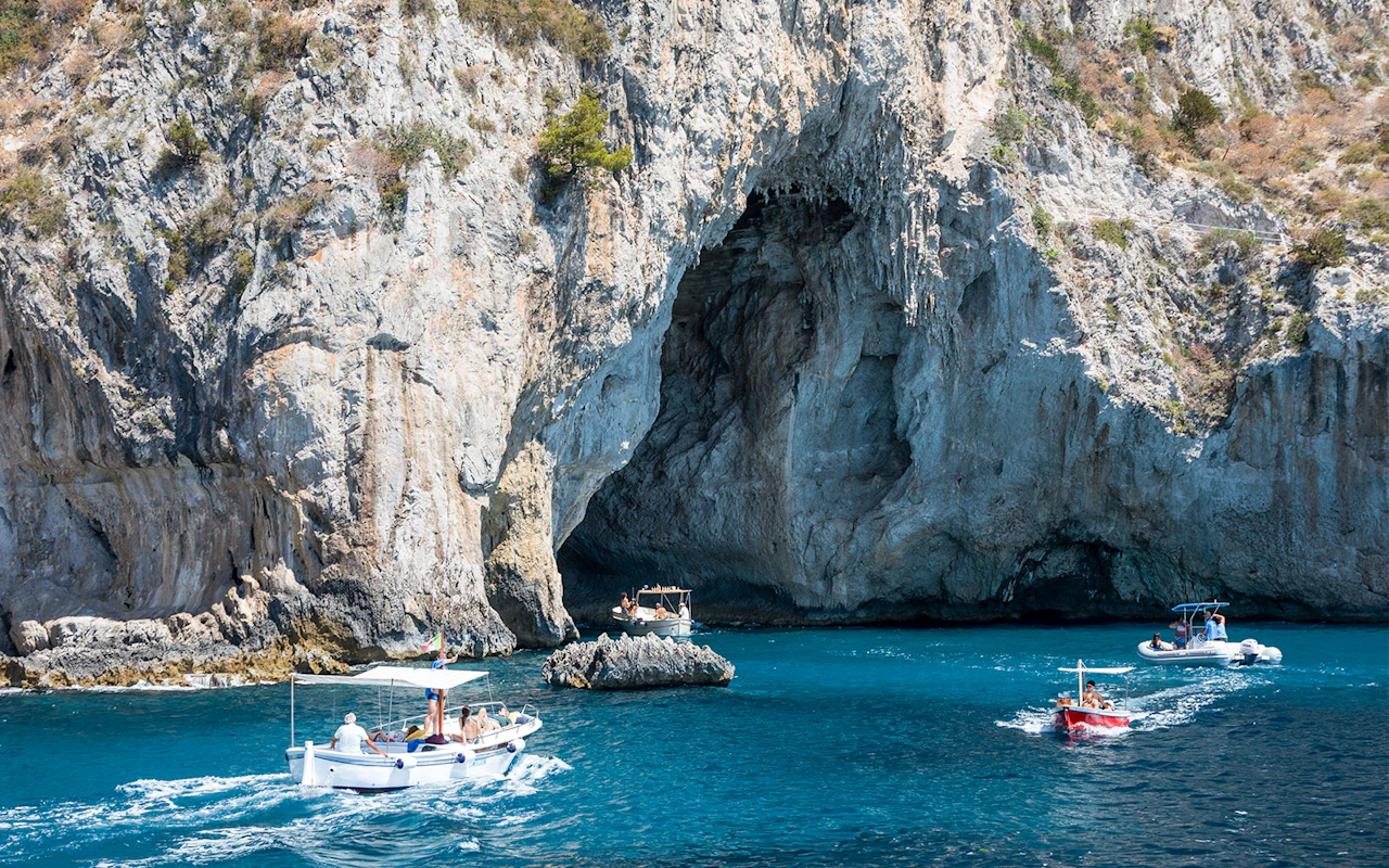 Ab Sorrent: Bootstour nach Capri und zur Blauen Grotte — 2