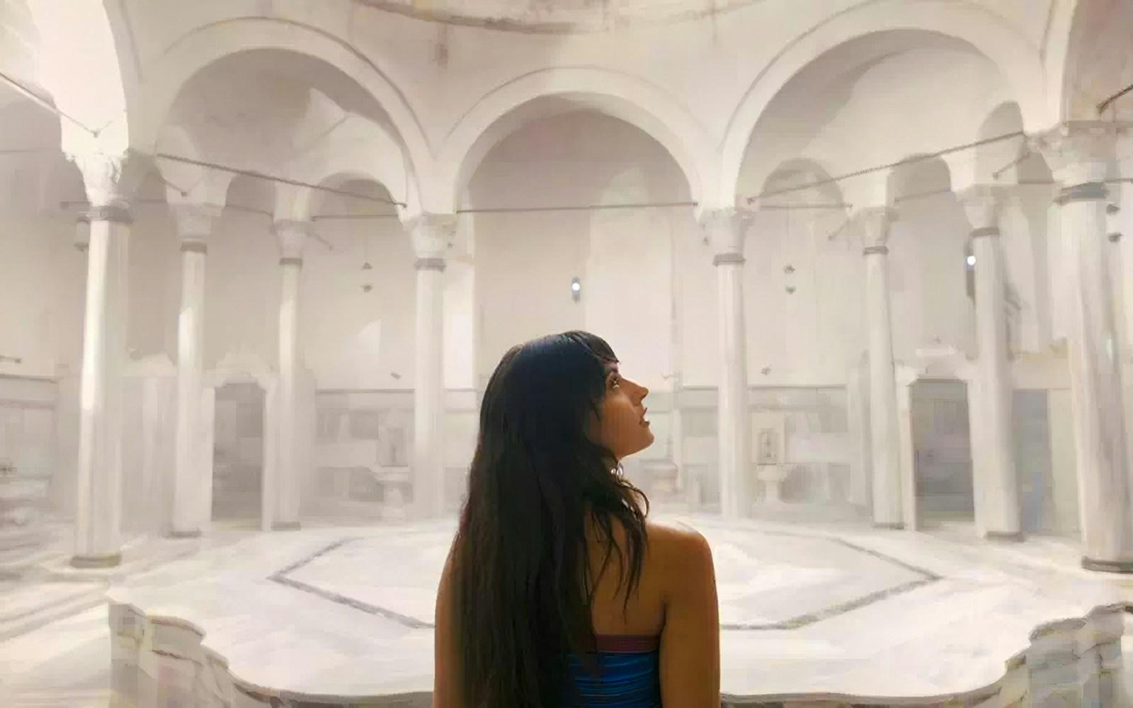 Inside Cagaloglu Hammam