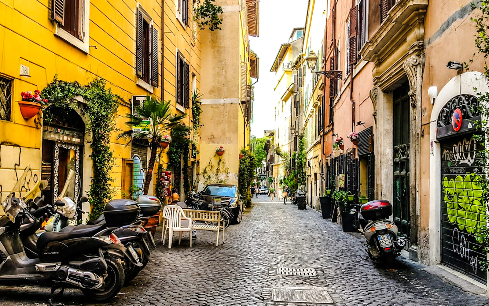 Rome: Trastevere Food Tour with Local Tastings and Wine