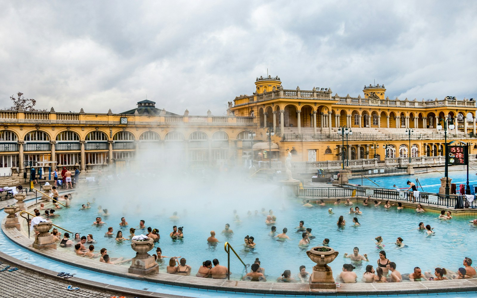 Outdoor thermal pool