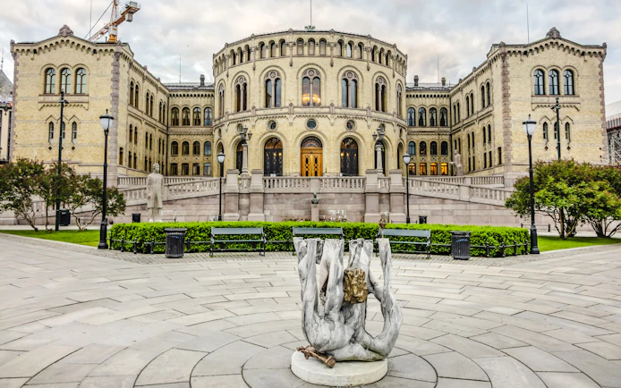 Oslo Old Town Private Walking Tour and Fjord Cruise Tickets