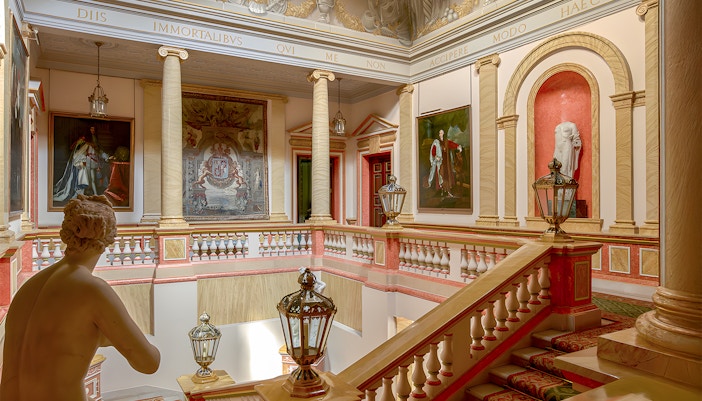 Architecture néoclassique et intérieur du palais de Liria