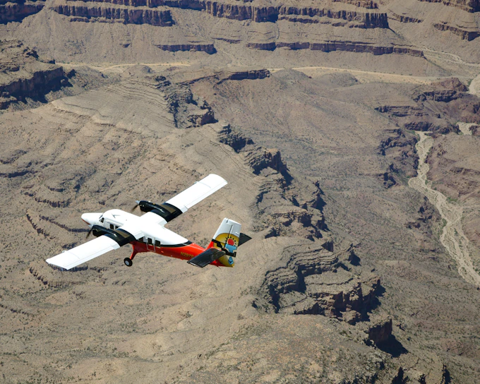 45-min Grand Canyon National Park Airplane Tour with Optional Hummer Tour