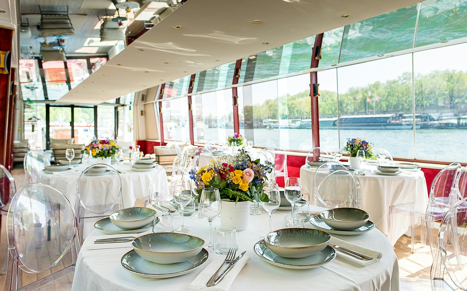 THEO Boat cruising on the Seine River in Paris, serving Italian-style dinner.