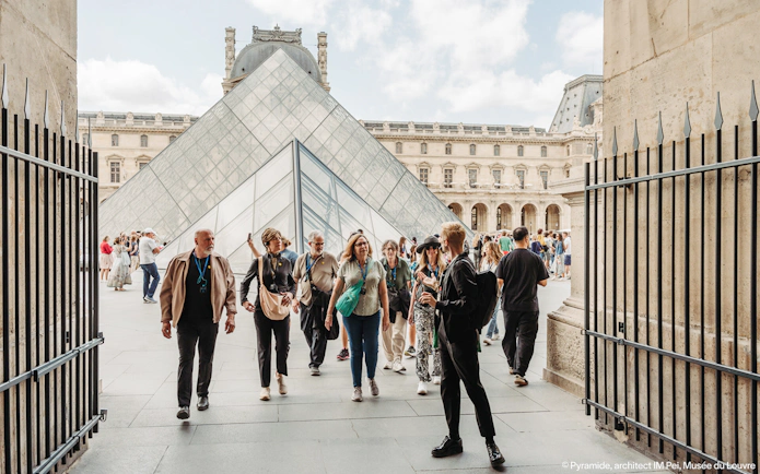 Paris in a Day with Louvre or Orsay, Eiffel Tower, City Walk & Cruise
