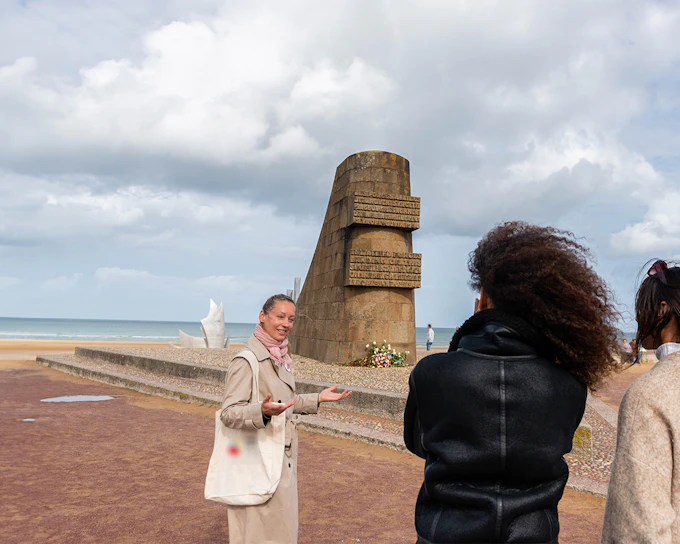 From Paris: Normandy D-Day Beaches Full-Day Guided Tour with Lunch
