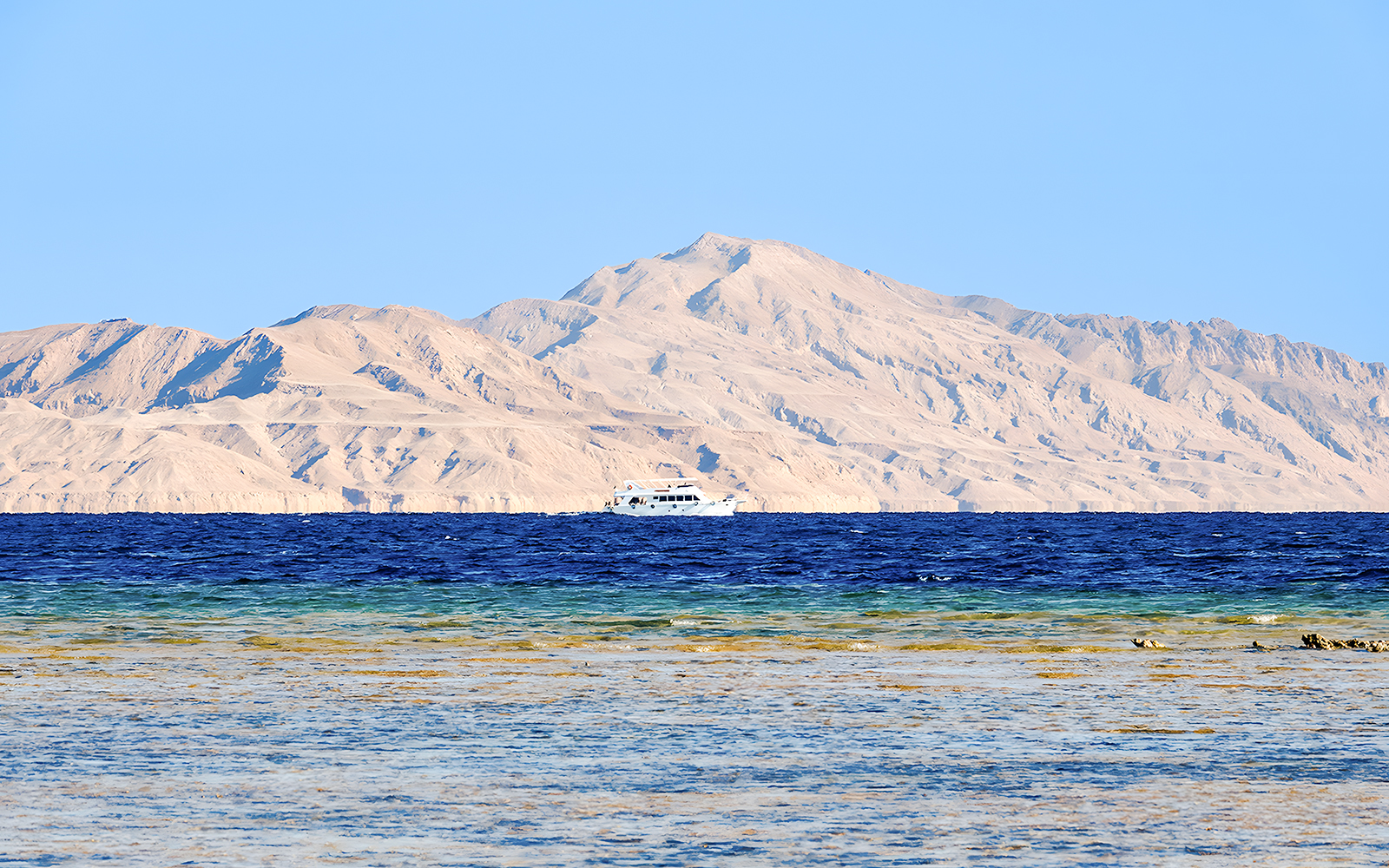 Salt Lake (Magic Lake)