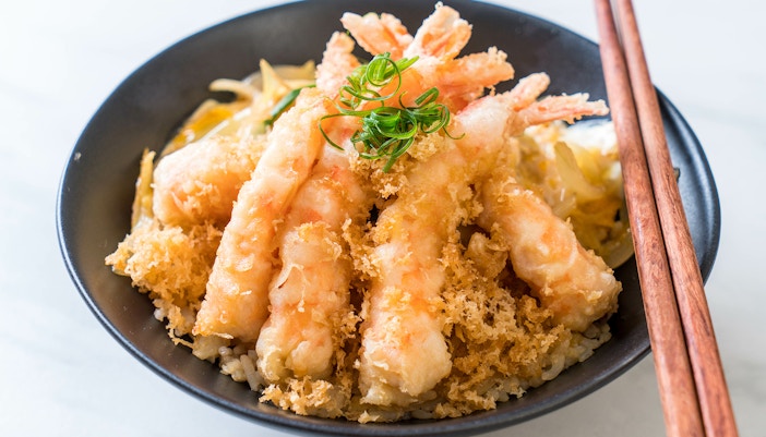 Fried shrimps tempura on topped rice bowl