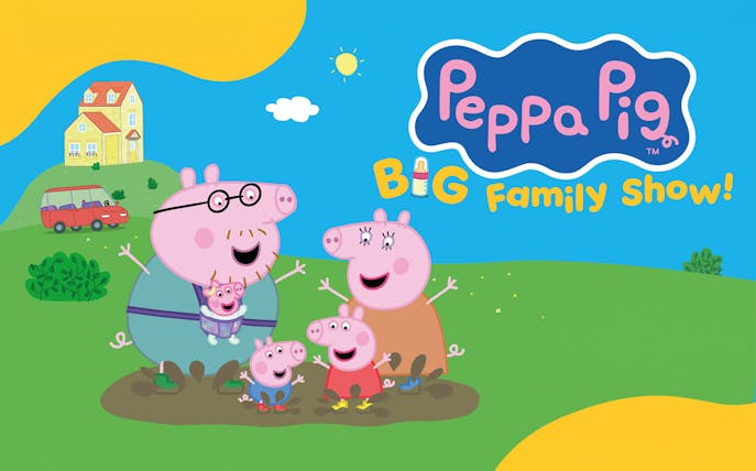 Peppa Pig family in a field promoting Big Family Show Westend.