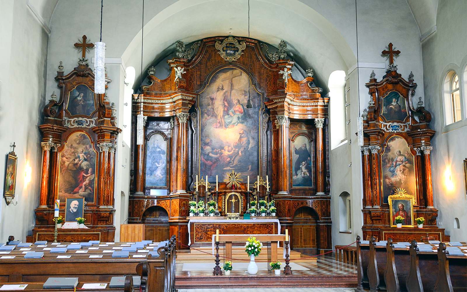 piazza del popolo-Capuchin Crypt
