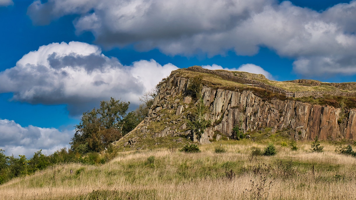 https://cdn-imgix.headout.com/media/images/71f0fb405ad7c49d3ae85356c309fb5c-Walltown%20Crags.jpg