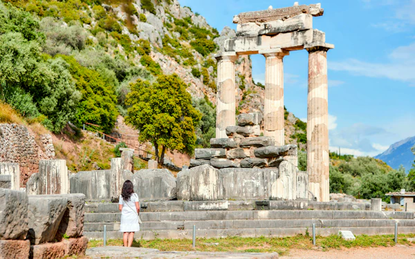 From Athens: Delphi Day Trip with Virtual Reality Audio Guide, Transfers and Optional Tickets