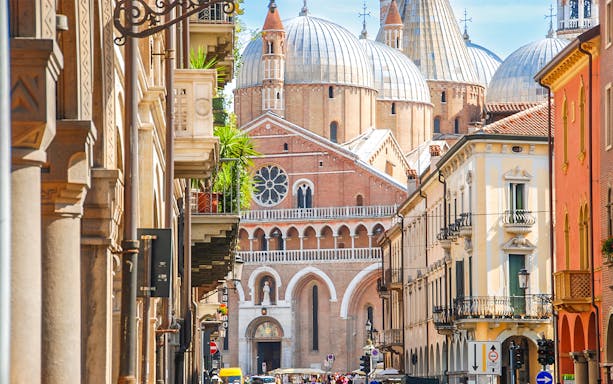 Street view of Basilica of Saint Anthony in Padua during a guided walking tour.