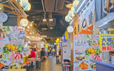 Hiroshima Guided Bike Tour with Okonomiyaki Dinner
