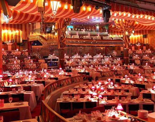 Moulin Rouge show with dinner