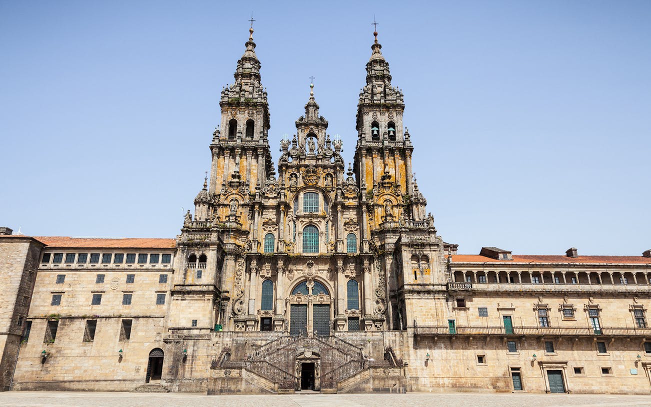 Santiago de Compostela Cathedral facade on a guided tour with Valença Fortress visit.