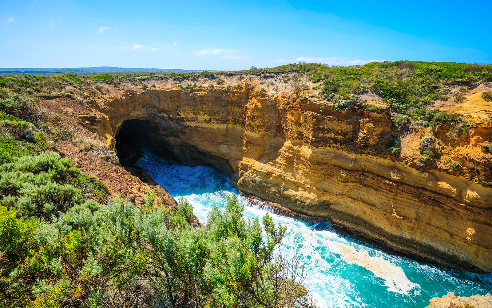 Thunder Cave rock formation along Great Ocean Road coastline, Australia.