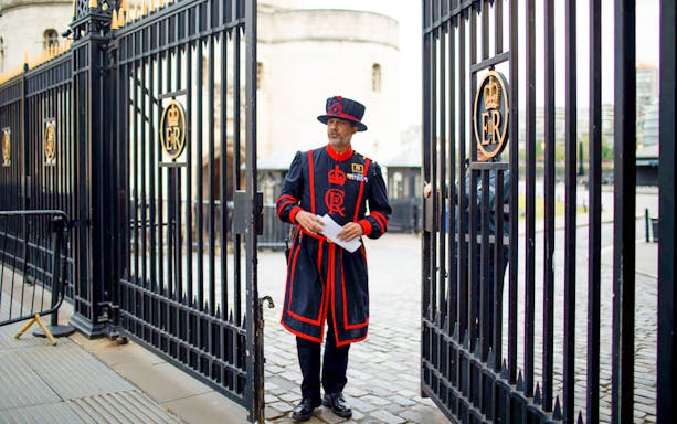Yeoman Warder at Tower of London during Ceremony of the Keys tour.