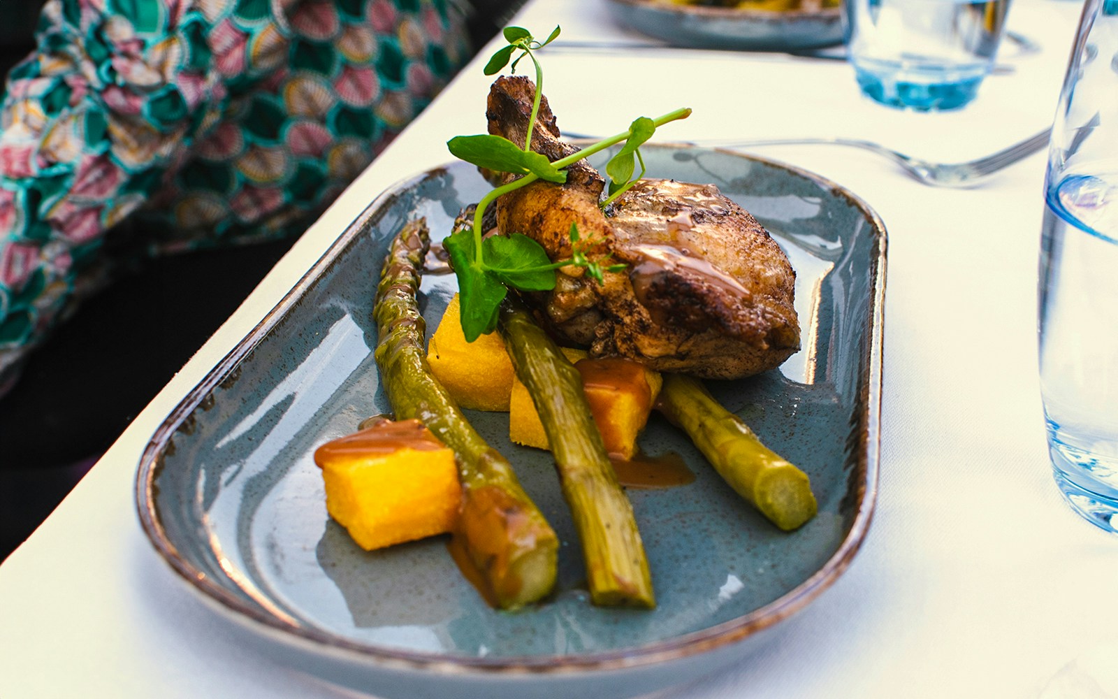 Amsterdam canal dinner cruise with guests enjoying a 4-course meal.