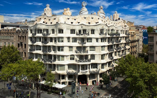 La Pedrera's unique facade in Barcelona, showcasing Gaudí's architectural design.