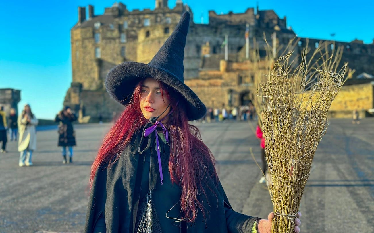 passeio a pé pelas bruxas de edimburgo e pela história assombrada-3