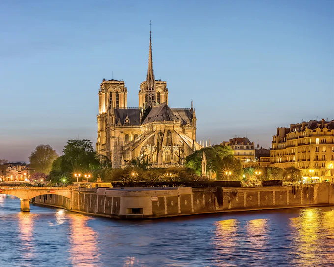 1-Hour Paris Illuminated Evening Sightseeing Cruise