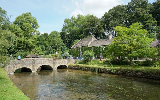 Bridge in River Coln - Cotswolds