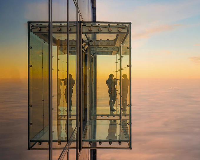 Chicago Night Tour with Skydeck & Architecture Cruise