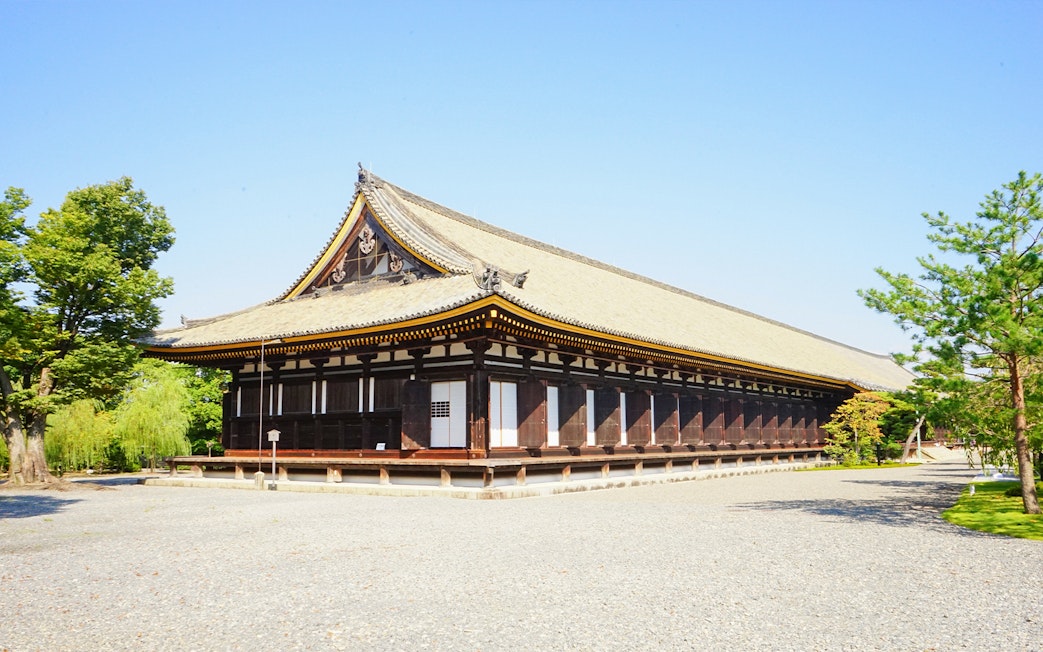 Sanjusangendo Temple exterior on Kyoto guided day trip.