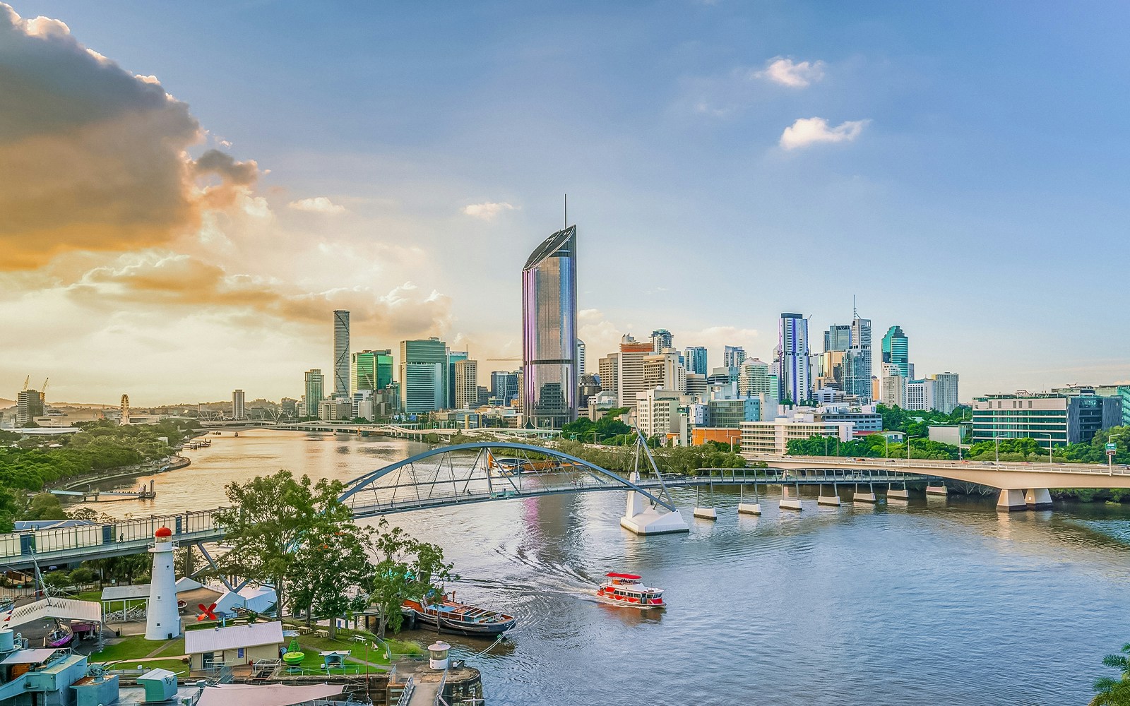 brisbane skyline, australia